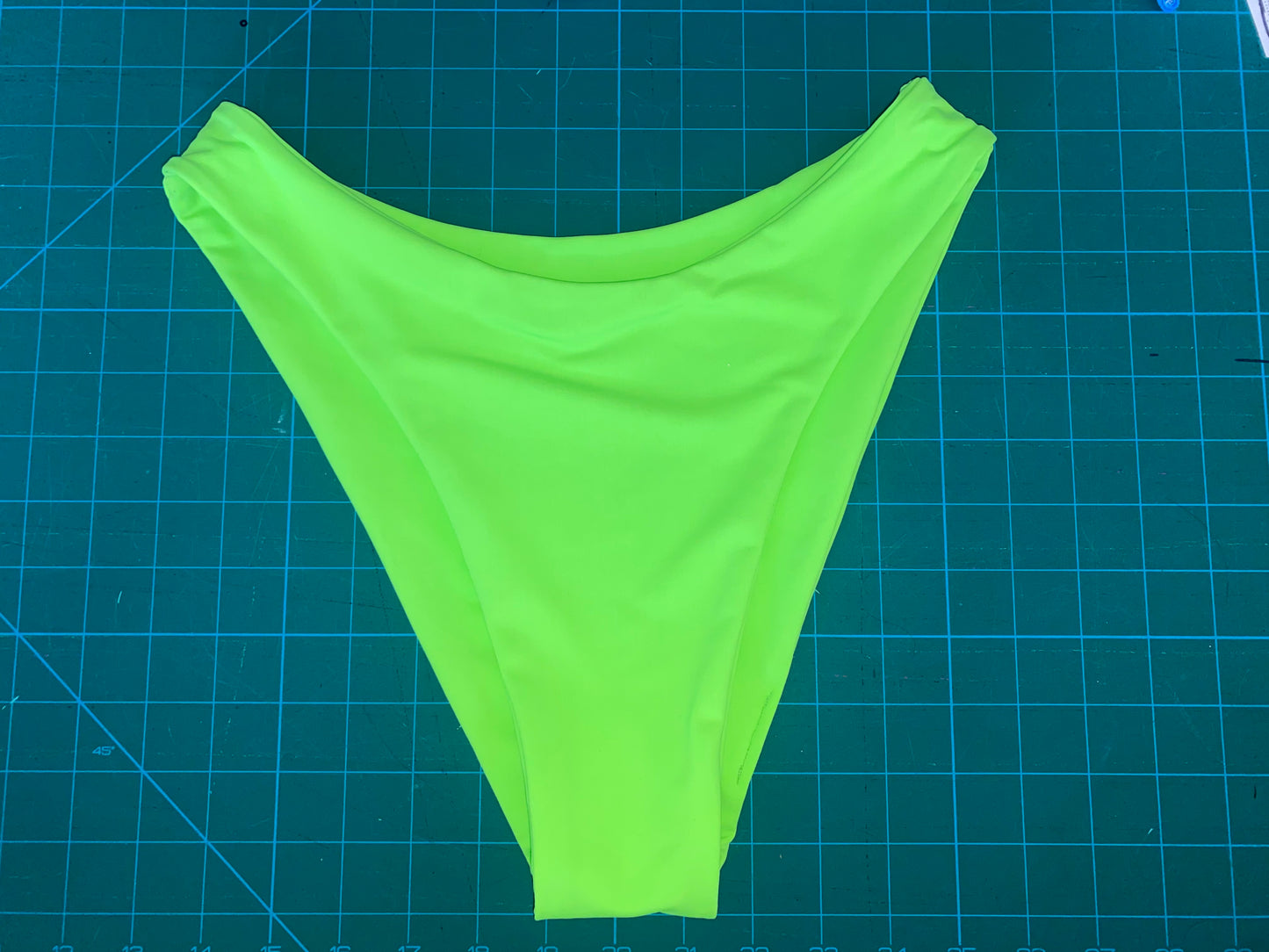 seamless cheeky bikini bottom